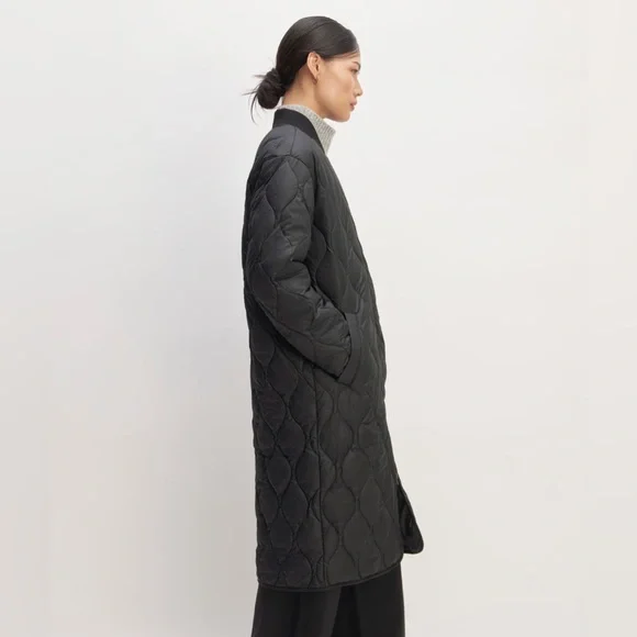 Everlane Renew Long Liner Coat in Black (M) - Picture 3 of 10